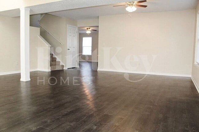 Building Photo - 9136 Bagley Way