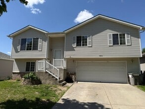 Building Photo - 6933 N Steamboat Dr