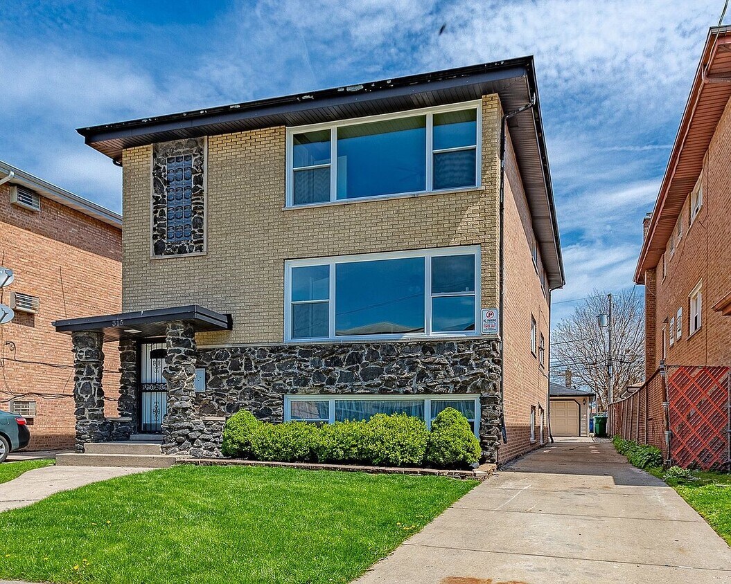 Primary Photo - 315 Yates Ave