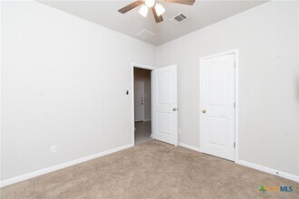 Building Photo - 136 Mistflower Ln