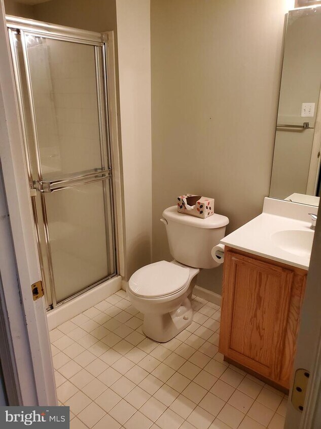 Primary Photo - 317 Roundhouse Dr