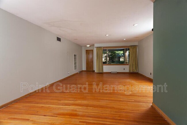 Foto del edificio - 6007 N Grace Ln
