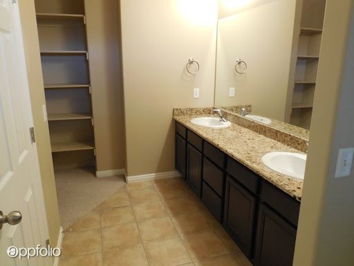 Building Photo - 837 W Jordan Oaks Ct