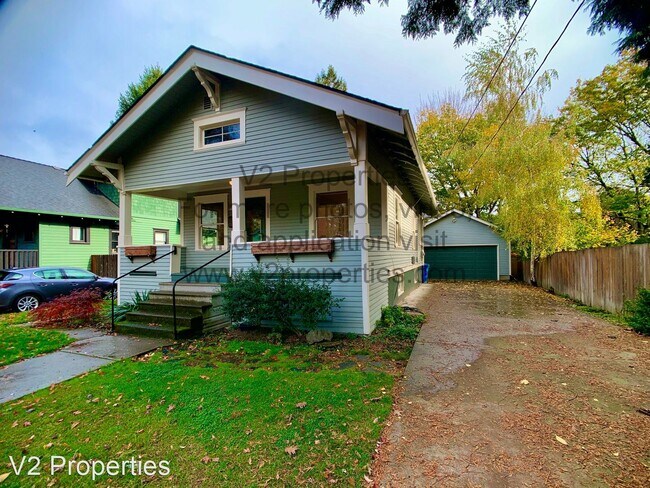 Foto del edificio - 2 br, 1 bath House - 7744 SE Milwaukie Ave.