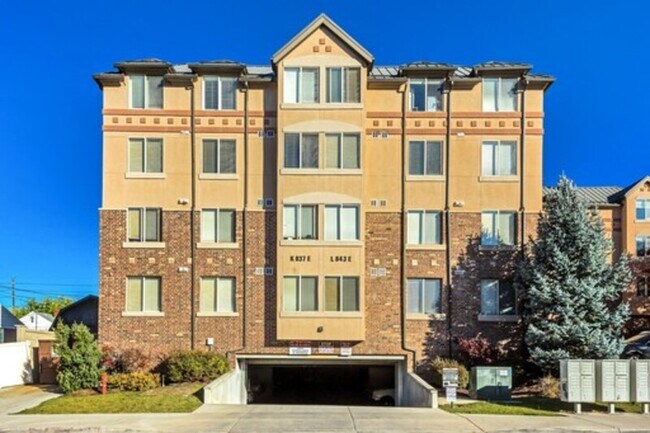 Building Photo - 838 E 700 N