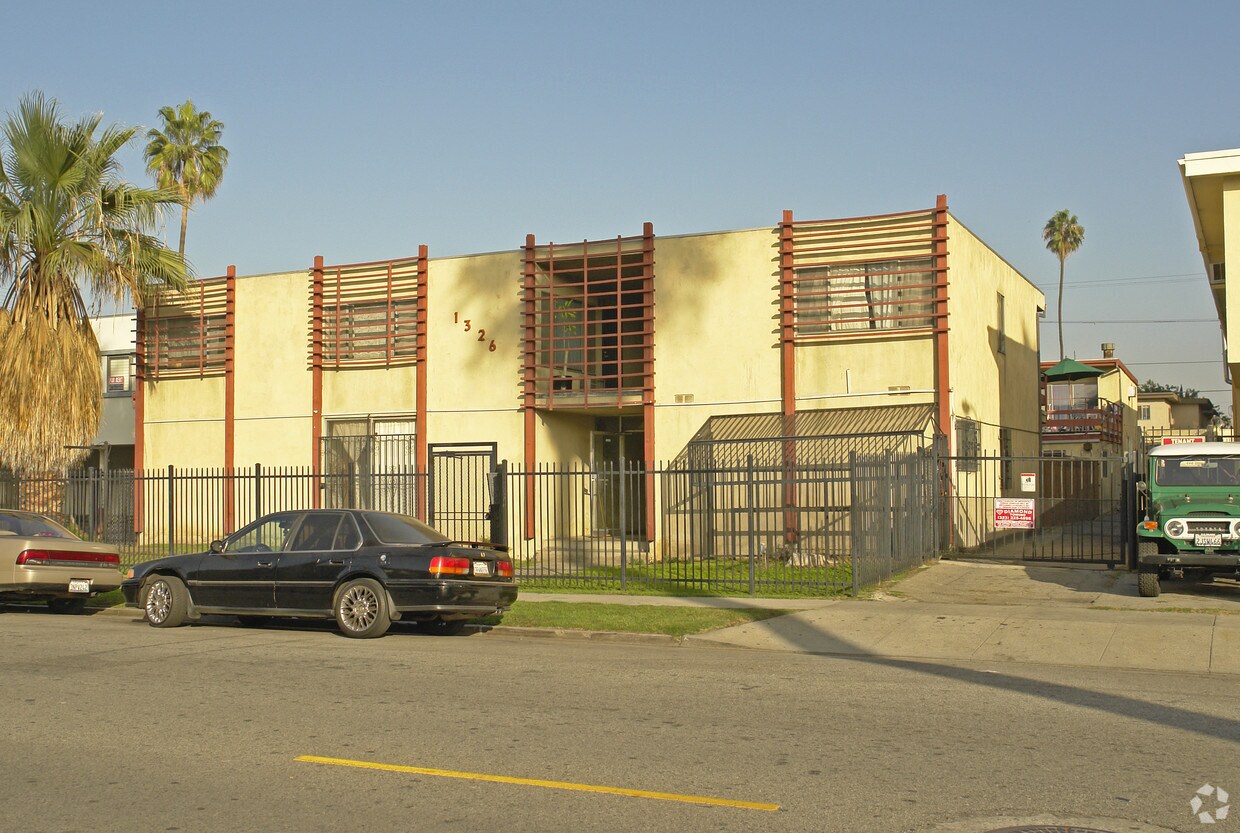 Foto del edificio - 1326 S Gramercy Pl