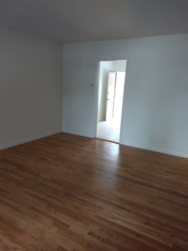 3304 Silver Lake Blvd Unit 3304, Los Angeles, CA 90039 Apartments in