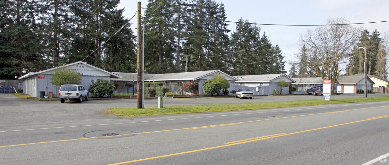 Foto principal - 8010-8016 Washington Blvd SW