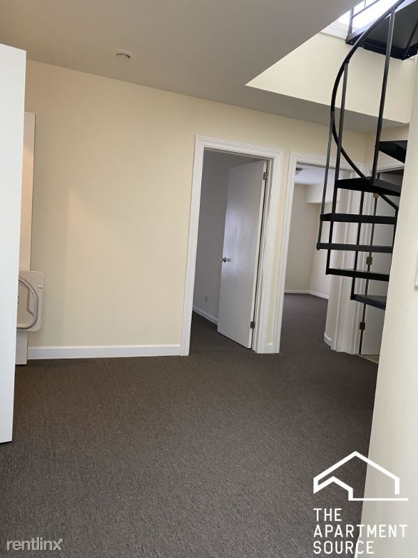 Foto del edificio - 2358 N Clybourn Ave