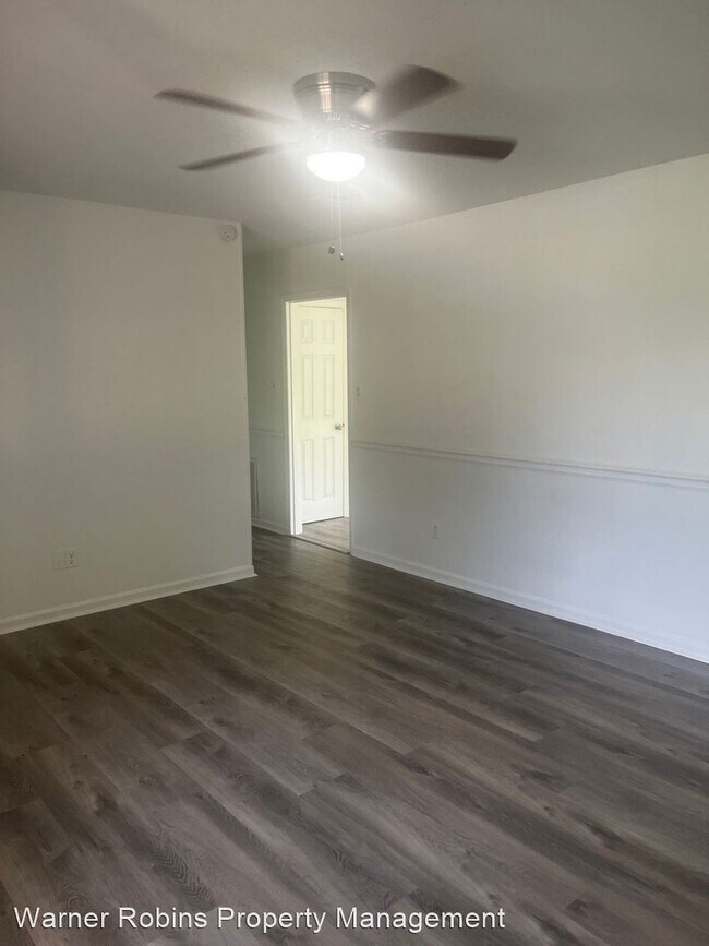 Building Photo - 3 br, 2 bath House - 107 Galahad Dr