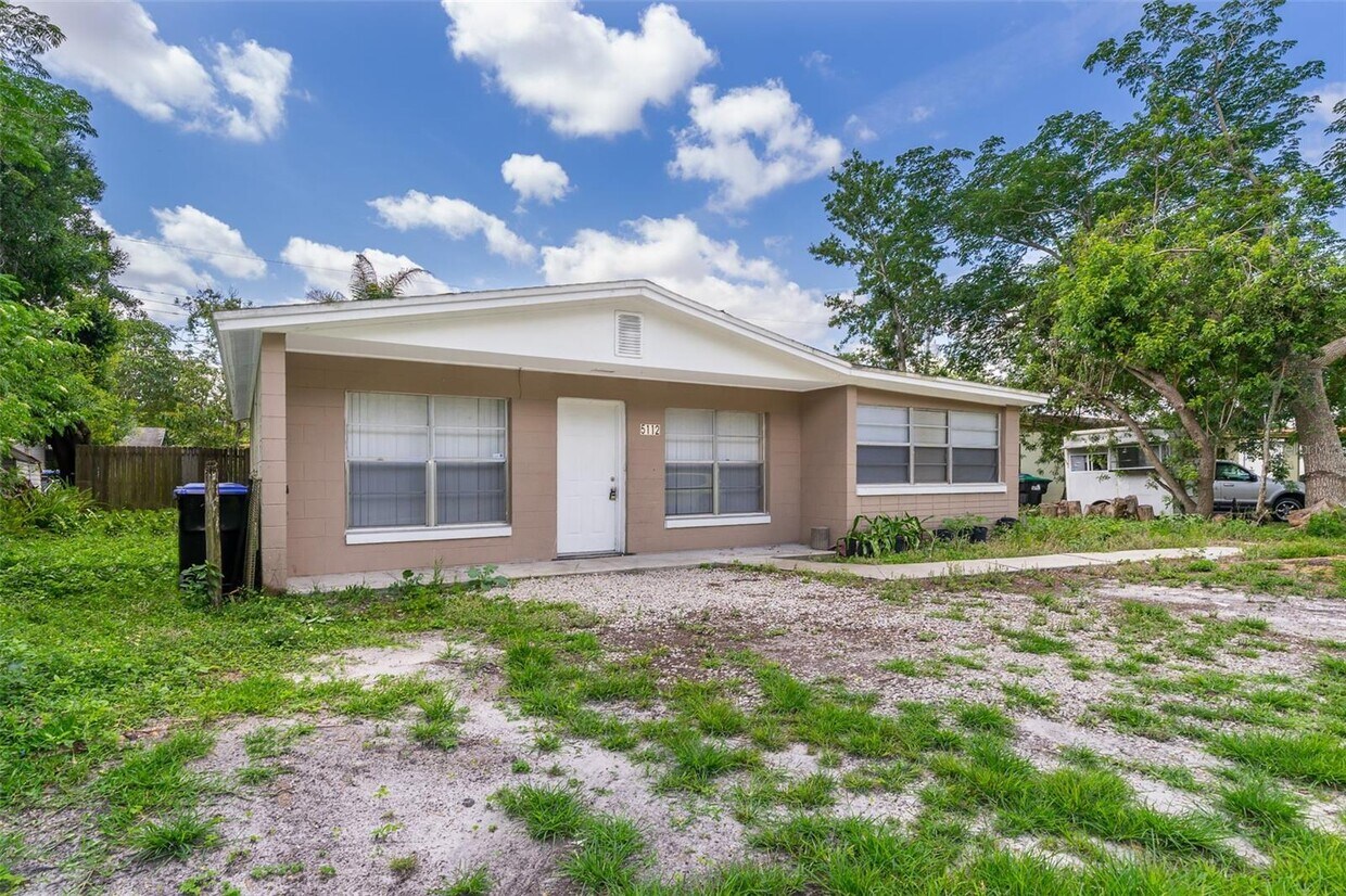 Foto principal - 5112 Vanguard St