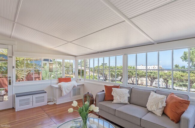 Foto del edificio - 2 br, 1 bath House - 3866 Skipper