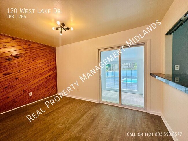 Building Photo - 120 W Lake Dr