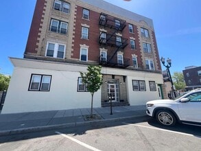 Building Photo - 7222 Broadway