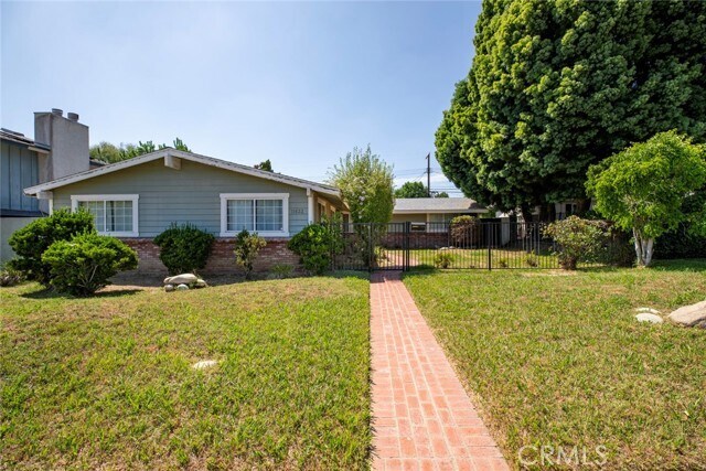 Building Photo - 11633 Balboa Blvd