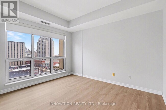 Building Photo - 200 Rideau St