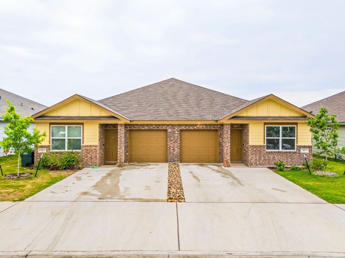 Foto principal - 343 Grn Valley Dr