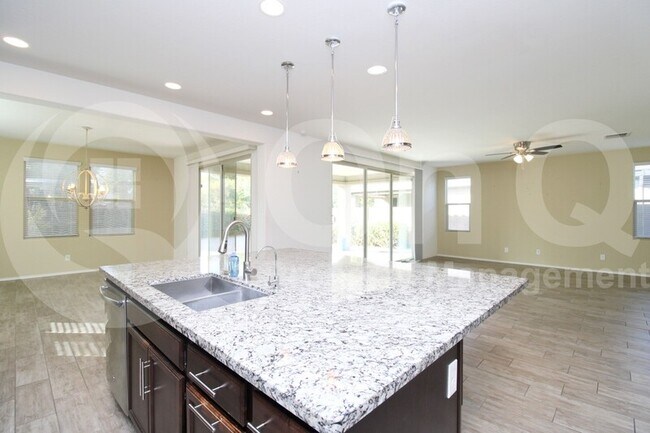 Foto del edificio - 6948 N 86th Ln