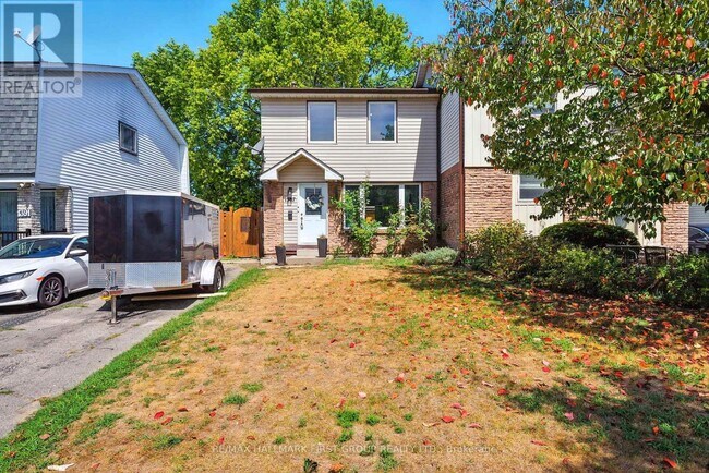 Building Photo - 1387 Largo Crescent
