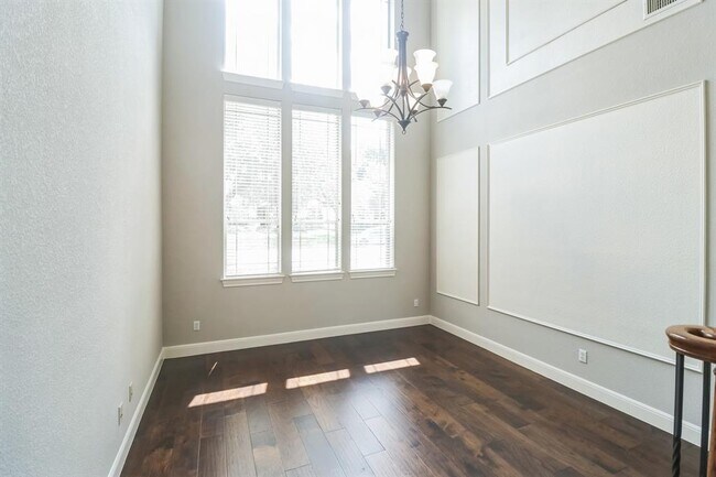Foto del edificio - 3913 Remington Rd
