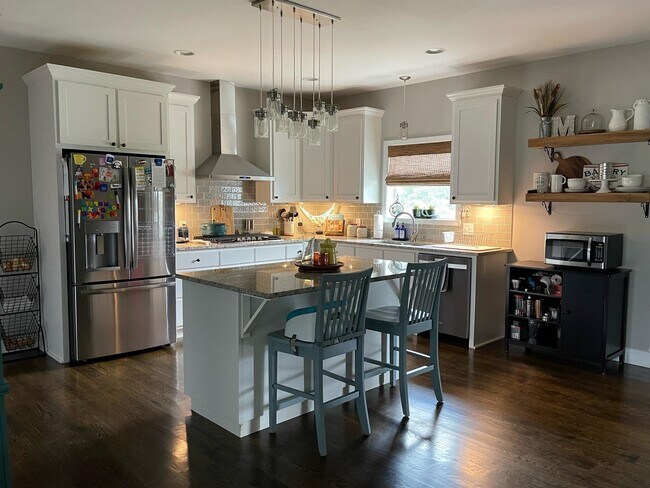 Foto del edificio - 565 Price Rd