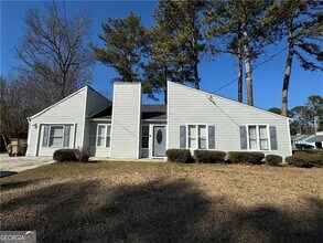 Building Photo - 17 Hartley Woods Dr