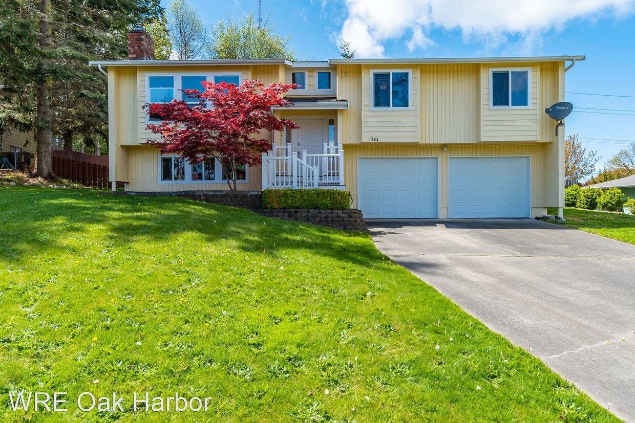 1364 SW Leschi Dr, Oak Harbor, WA 98277 House Rental in Oak Harbor
