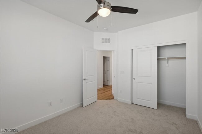 Building Photo - 10511 Blossoming Hls Wy
