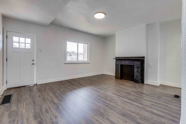 Foto del edificio - AVAILABLE MAY 2026! Stunning 2-Bedroom Home in Mt. Washington – Completely Renovated!