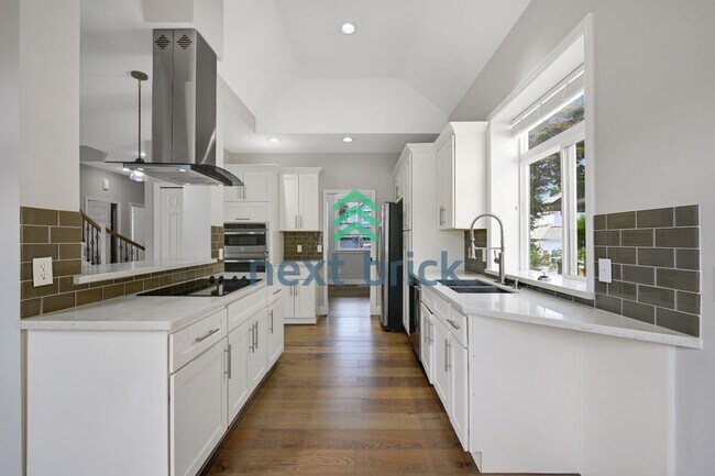 Foto del edificio - "Charming Sammamish Retreat: 3-Bedroom Home with 2.5 Baths & 1,710 Sq Ft of Comfort"