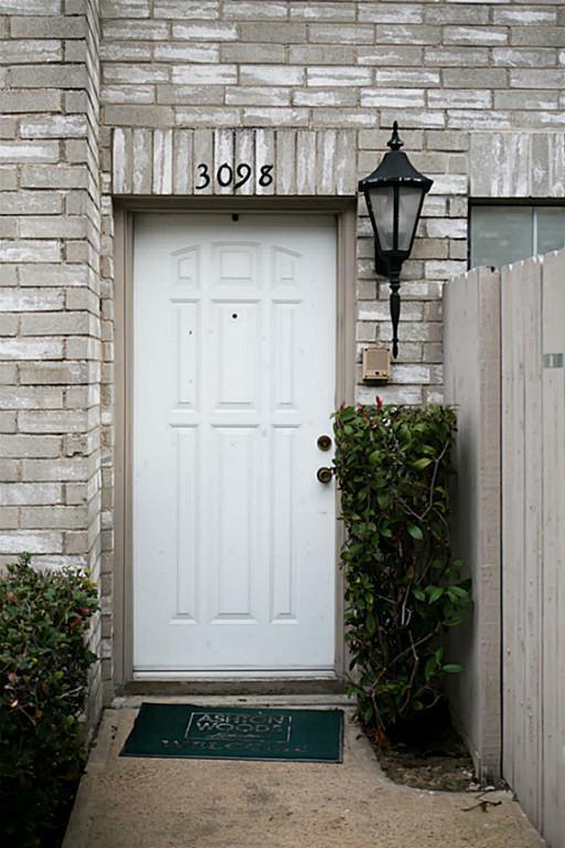 Building Photo - 3098 Holly Hall St