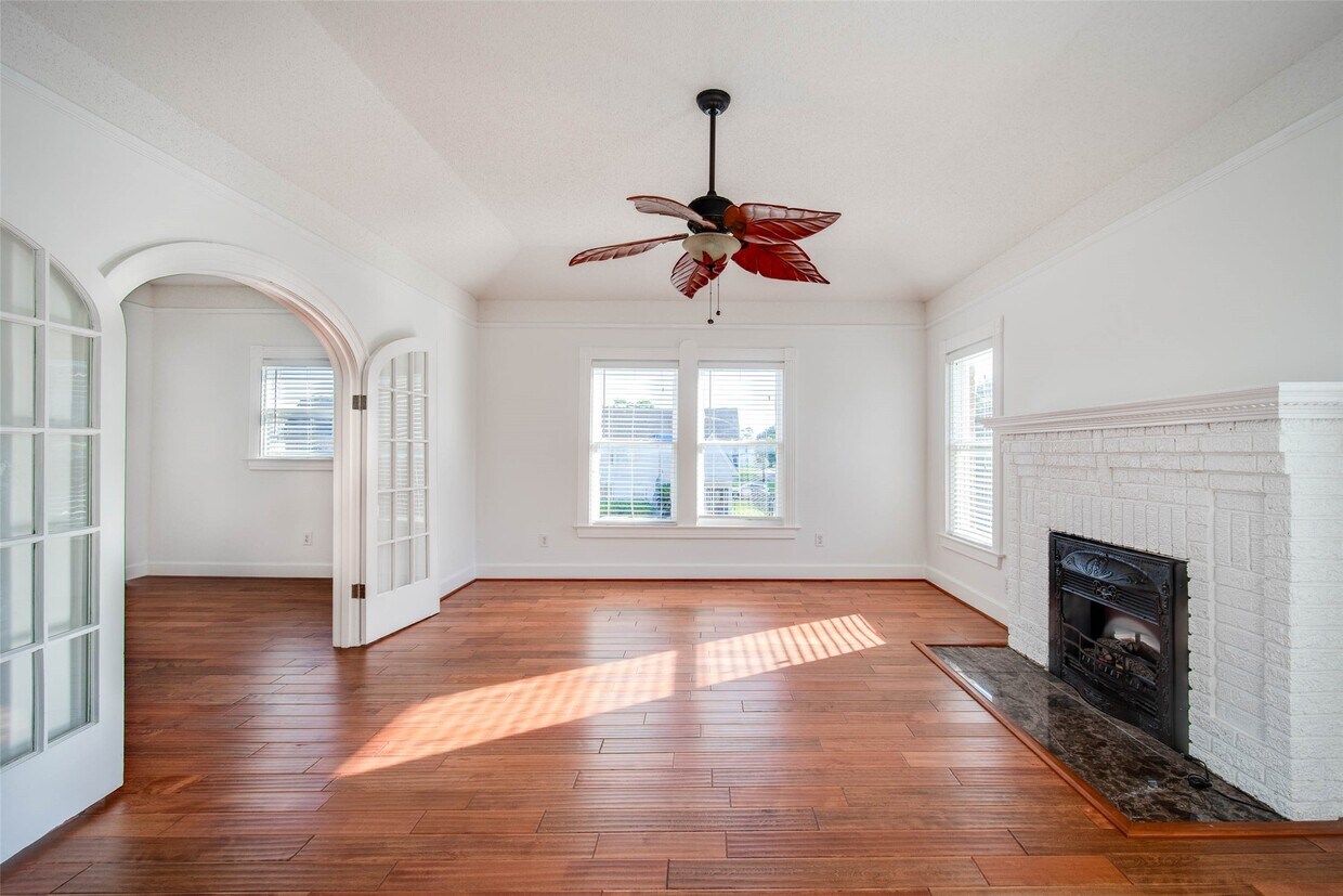 Foto principal - 2601 Rosedale St