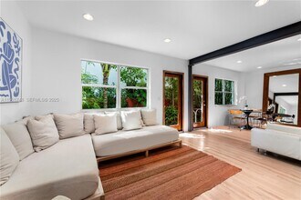 Building Photo - 226 Jefferson Ave