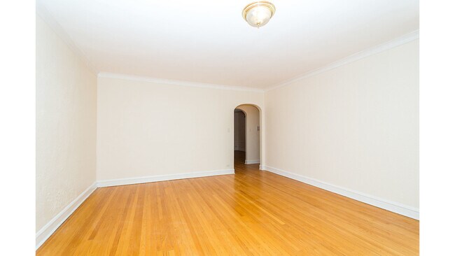 Building Photo - 407 Sherman Ave