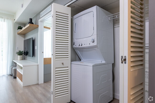 1BR, 1BA - 609SF - Laundry Closet - Resia Golden Glades