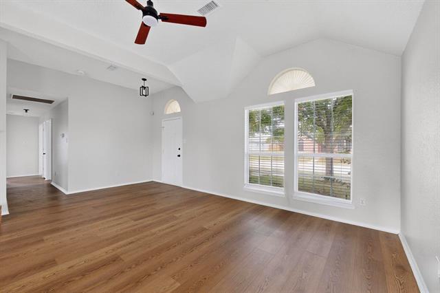 Foto del edificio - 2864 Hampshire Ln