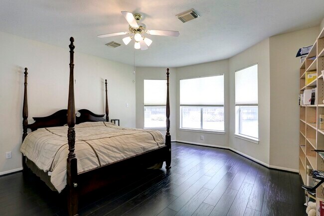 Foto del edificio - 18042 Somerset Knolls Ct