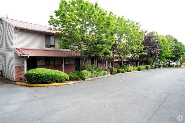 Foto del edificio - Three Tree Townhouses