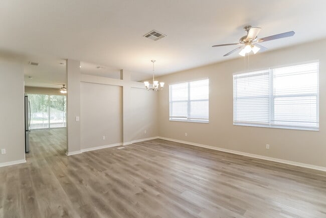 Building Photo - 2521 Deer Forest Dr