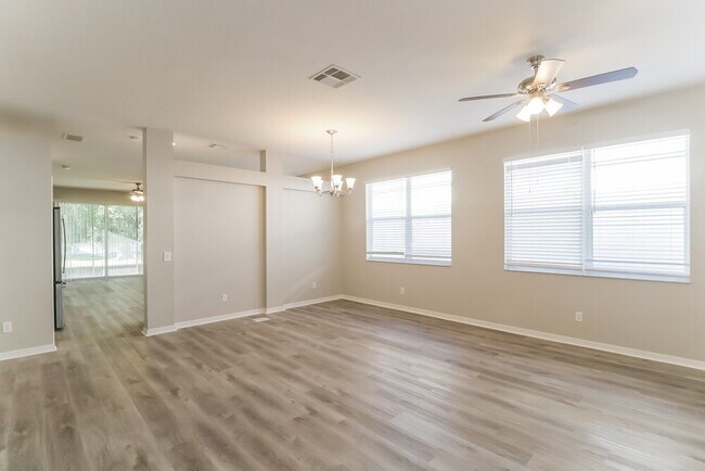 Foto del edificio - 2521 Deer Forest Dr