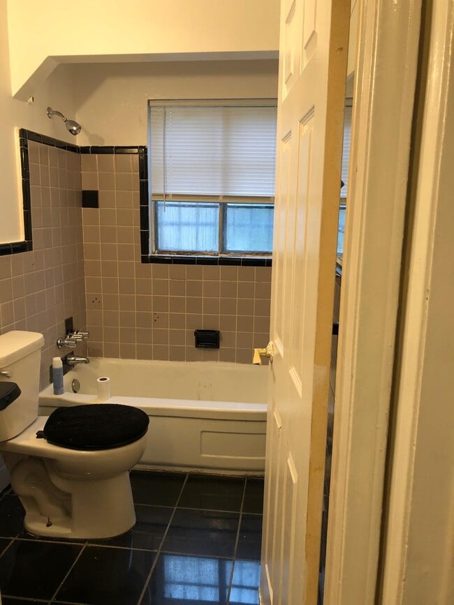 Foto del edificio - 20225 Anglin St