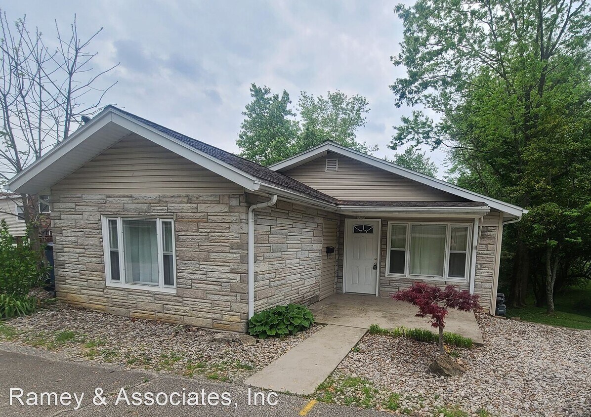 Primary Photo - 3 br, 1.5 bath House - 204 S 2nd Ave