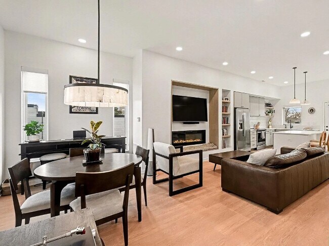 Foto del edificio - 5302 Elmwood Plz