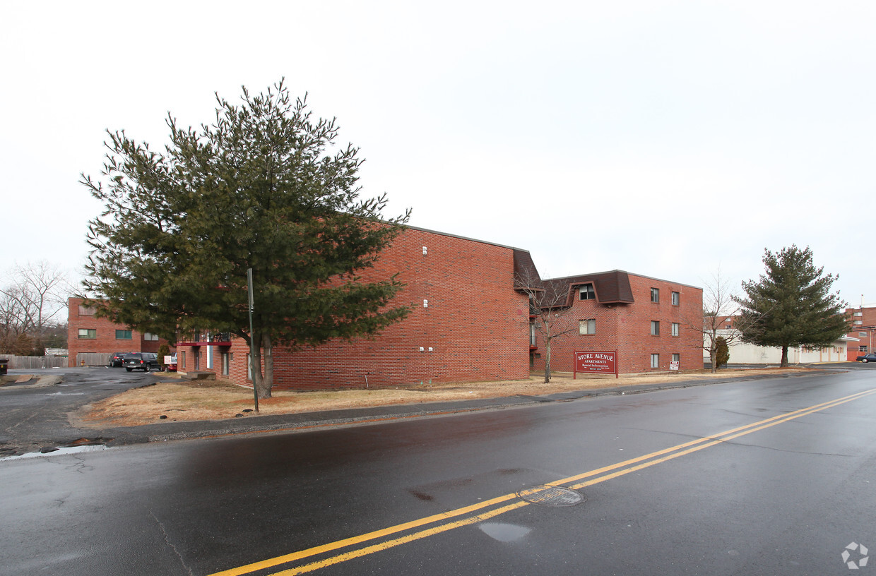 Primary Photo - Store Avenue Apartments