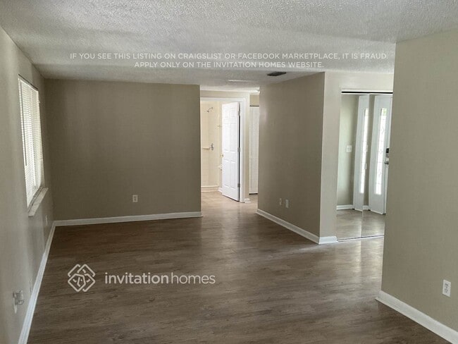 Building Photo - 3208 Saddlebrook Ave