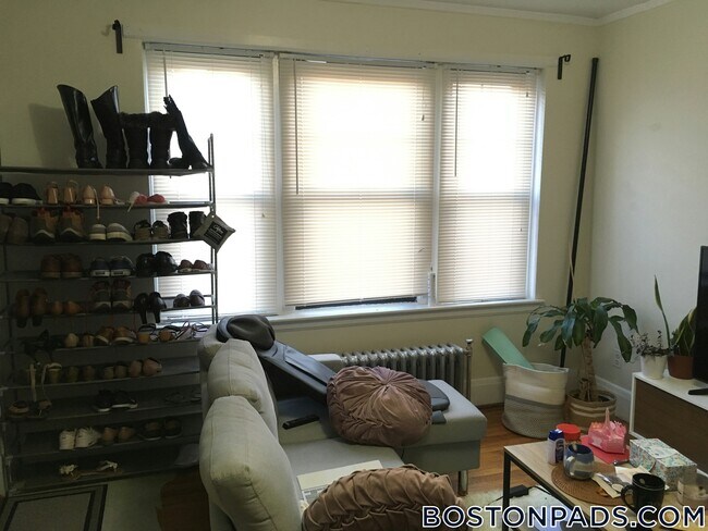 Foto del edificio - 349 Pleasant St