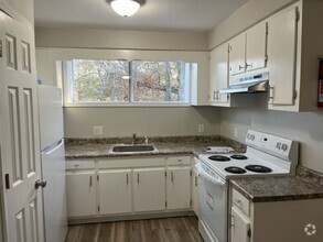 Building Photo - 4160 Co Rd 200