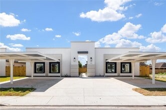 Building Photo - 1003 Sugar Gdn Dr