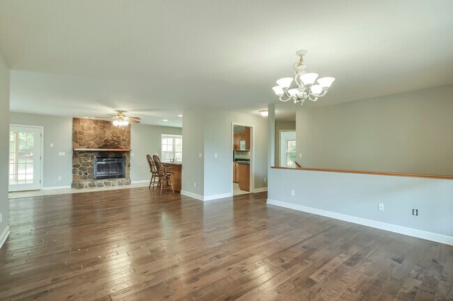 Building Photo - 3001 Unitia Rd