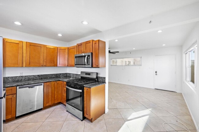 Foto del edificio - 128 W Escalones